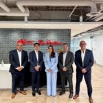 Tere Jiménez durante una reunión con representantes de Restaurant Brands International y Tim Hortons en Canadá