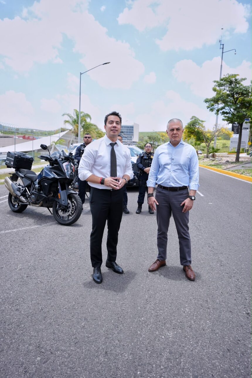 Felifer Macías y Juan Luis Ferrusca Ortiz durante un anuncio sobre percepción de seguridad en Querétaro