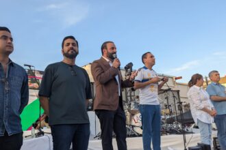 Mauricio Farah Giacomán durante el arranque del programa Vuelve a Centrito en San Pedro