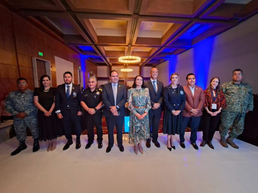 Autoridades durante el TechDay 2026, donde el C5i de Aguascalientes recibió reconocimiento por innovación en seguridad pública