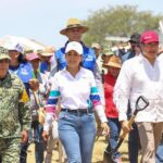 Tere Jiménez participa en una jornada de reforestación en la comunidad de Clavellinas, municipio de Asientos.