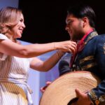 Marina del Pilar Avila Olmeda durante acto de reconocimiento a participante de formación artística en Baja California