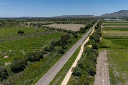 Vista aérea de la carretera estatal 43 en El Llano, Aguascalientes, donde se realizarán obras de ampliación y rehabilitación