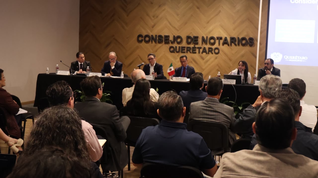 Sesión informativa del Municipio de Querétaro con el Consejo de Notarios sobre el Programa de Estímulo Fiscal Familiar por Transmisión Patrimonial.