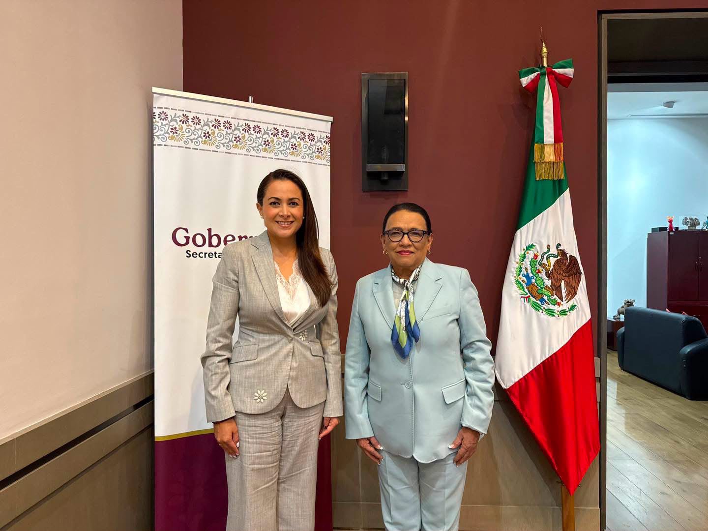 Tere Jiménez se reúne con Rosa Icela Rodríguez para revisar proyectos estratégicos de Aguascalientes.