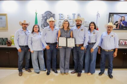Marina del Pilar Avila Olmeda firma convenio de apoyo a productores de trigo cristalino del Valle de Mexicali.