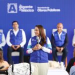 Tere Jiménez durante la entrega de la cancha rehabilitada en el fraccionamiento Guadalupe Peralta, al oriente de Aguascalientes.