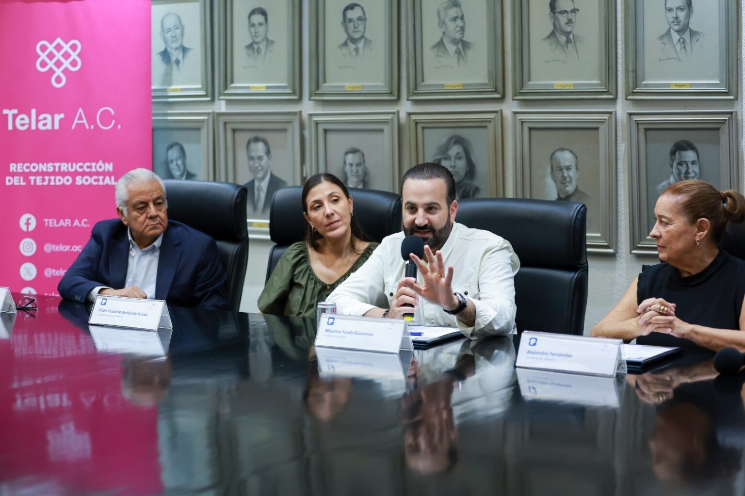 Mauricio Farah Giacomán participa en la firma de un acuerdo de colaboración entre San Pedro Garza García y la asociación civil Telar.