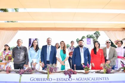 Autoridades de Aguascalientes durante la presentación de la Feria de la Uva 2026, con actividades vitivinícolas, gastronómicas y culturales.