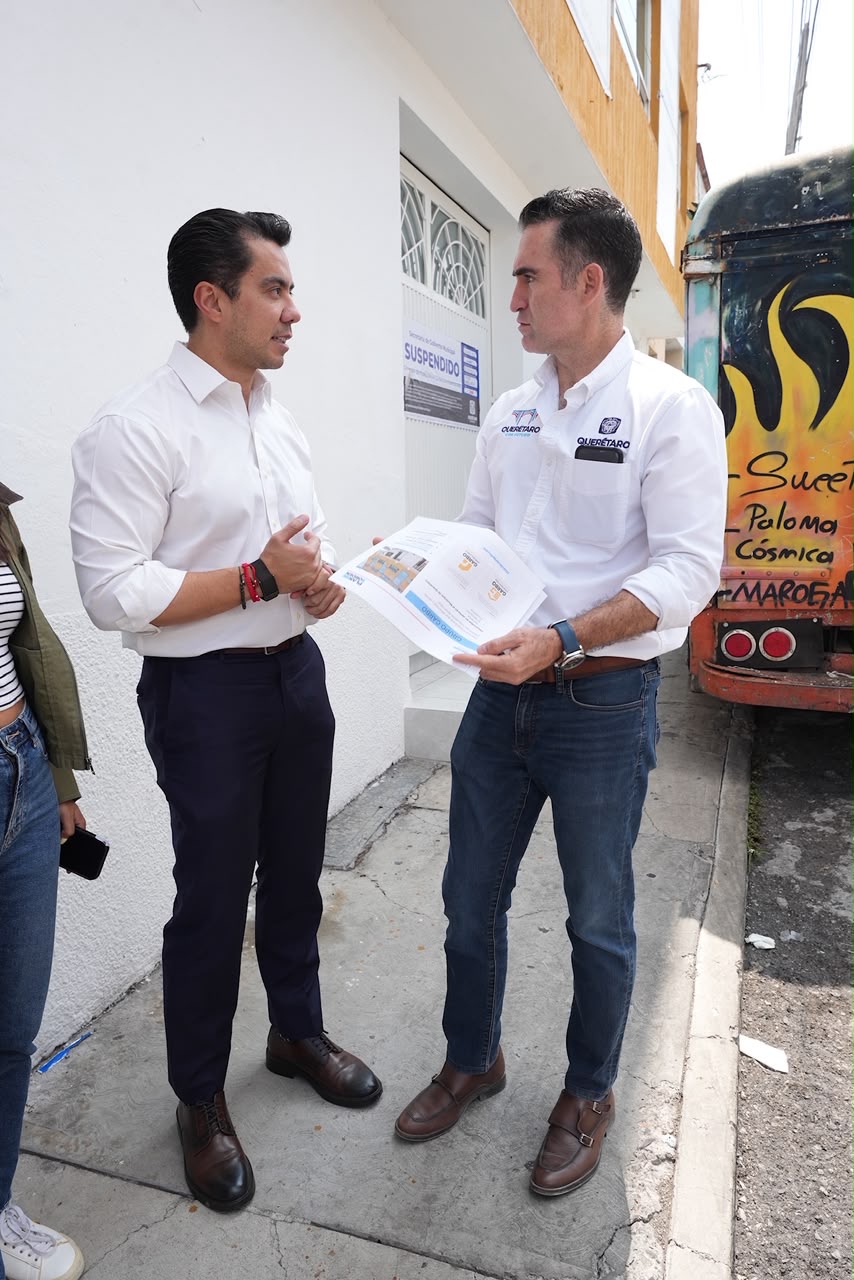 Felifer Macías y Gerardo Romero Altamirano durante una supervisión relacionada con desarrollo urbano en Querétaro