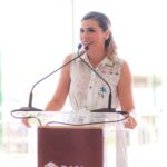 Marina del Pilar Avila Olmeda durante un evento del Gobierno de Baja California sobre servicios de salud para mujeres.