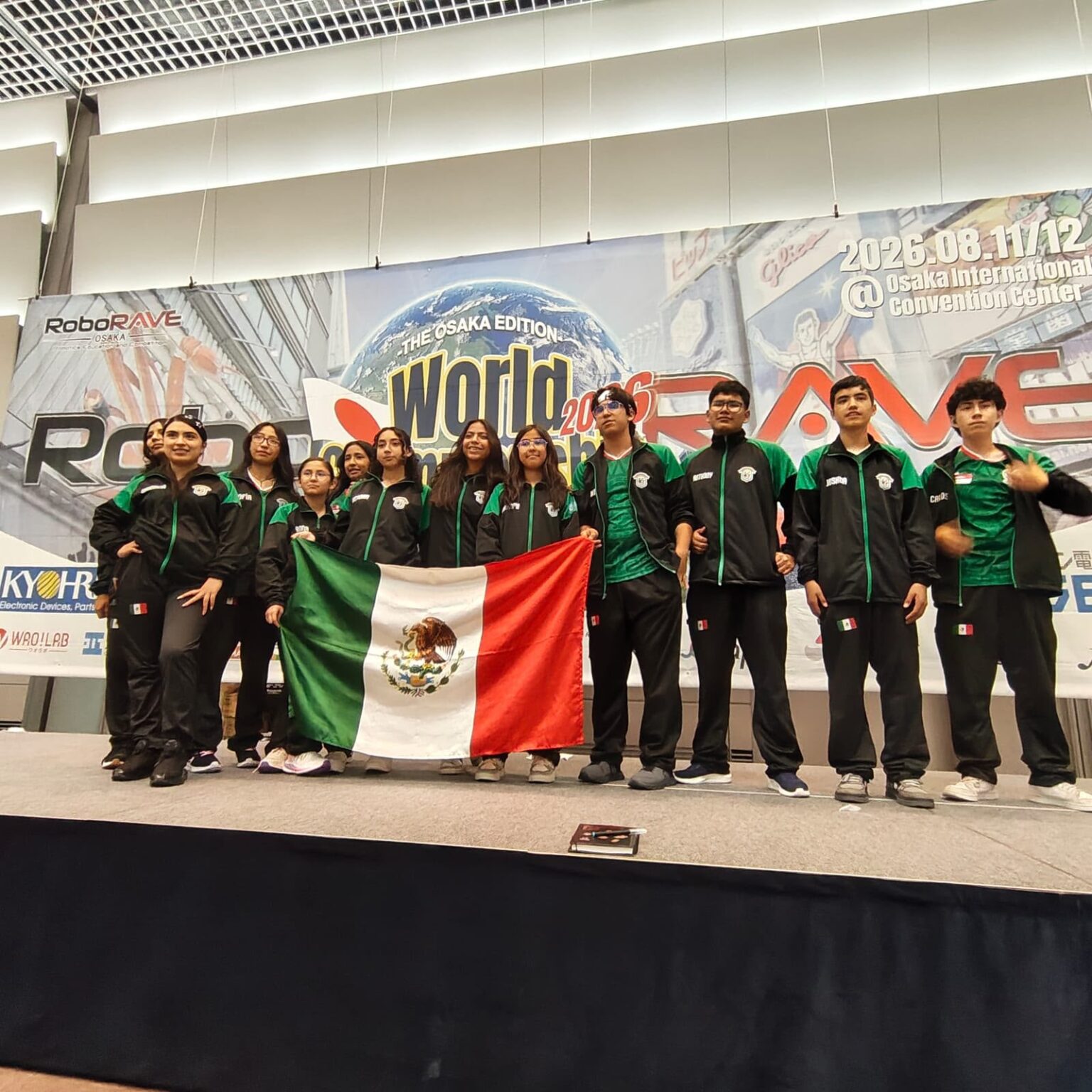 Estudiantes de Aguascalientes participan en el Mundial de Robótica RoboRAVE 2026 en Osaka, Japón.