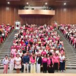 Mujeres participan en una jornada de formación del programa Tarjeta Rosa en la Sala de Conciertos del Ficotrece, en Aguascalientes.
