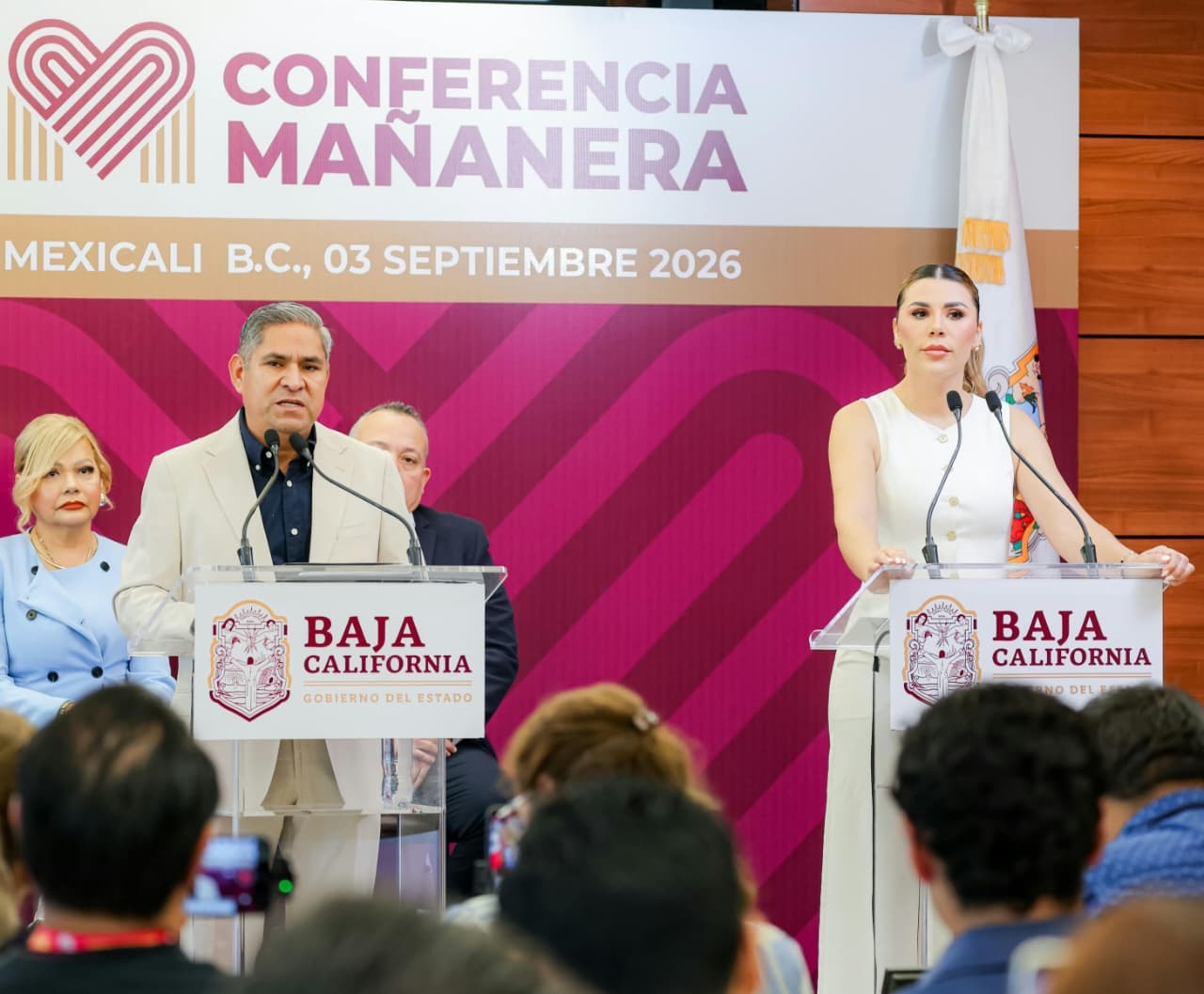 Marina del Pilar Ávila Olmeda durante una conferencia del Gobierno de Baja California en Mexicali.