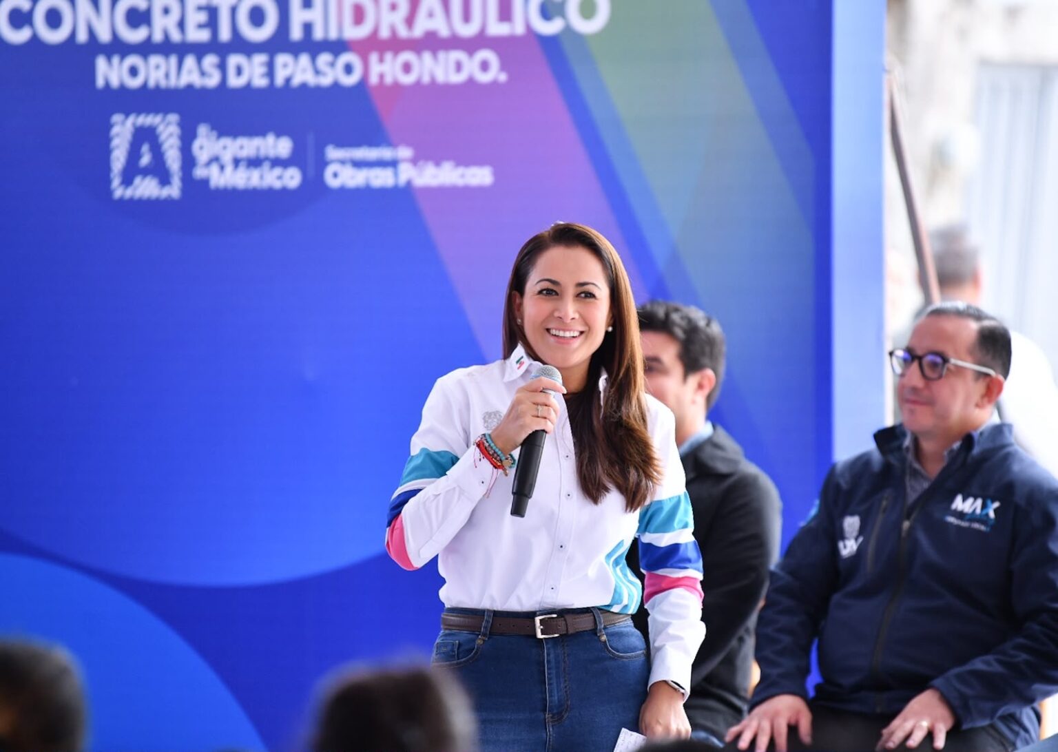 Entrega de calles pavimentadas con concreto hidráulico en Norias de Paso Hondo, Aguascalientes.