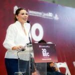 Marina del Pilar Ávila Olmeda durante un evento de becas JOBEC en Baja California.