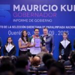 Autoridades y atletas durante el abanderamiento de la Selección Queretana rumbo a la Paralimpiada Nacional CONADE 2026.