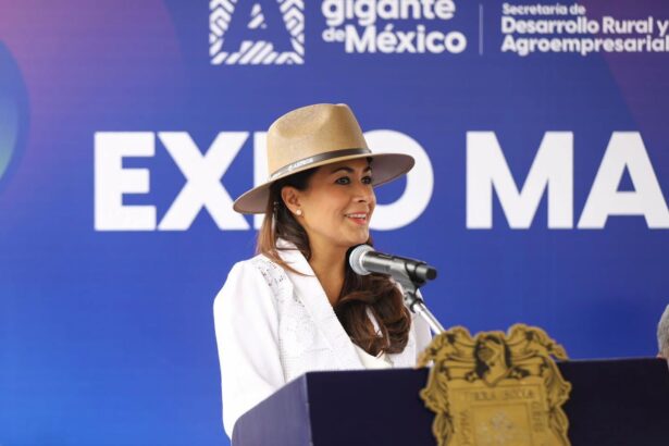 Tere Jiménez durante la inauguración de la Expo Maíz Aguascalientes.