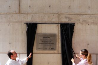 Marina del Pilar Ávila Olmeda durante la inauguración del edificio Docencia 6 de la Universidad Tecnológica de Tijuana.