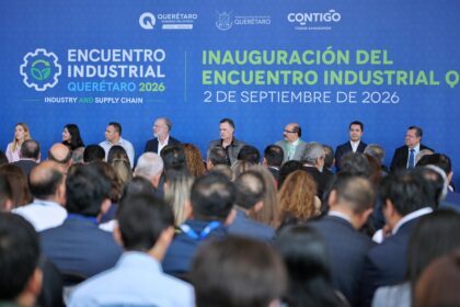 Inauguración del Encuentro Industrial Querétaro 2026 en el Centro de Congresos, con autoridades y representantes empresariales.