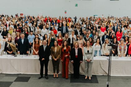 Asistentes al séptimo aniversario de Mujeres Empoderadas AC durante un encuentro en Guadalajara.