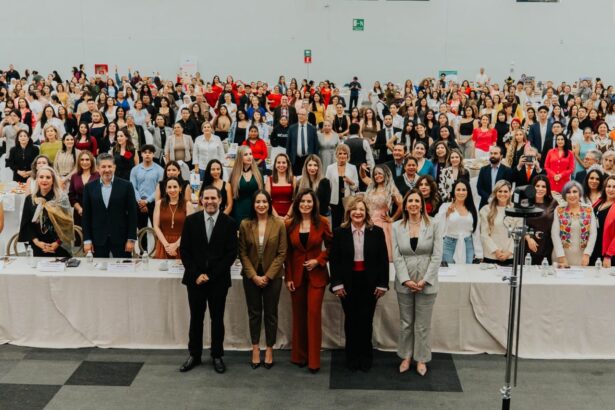 Asistentes al séptimo aniversario de Mujeres Empoderadas AC durante un encuentro en Guadalajara.