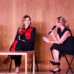 Marina del Pilar Avila Olmeda participa en un foro sobre competitividad en Baja California.