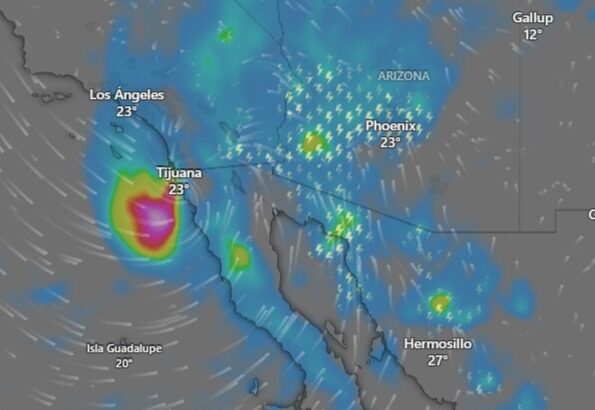 Mapa meteorológico con la trayectoria y efectos previstos de la tormenta tropical Rachel sobre Baja California.
