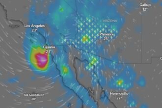 Mapa meteorológico con los efectos previstos de los remanentes de Rachel y el frente frío número 2 sobre Baja California.