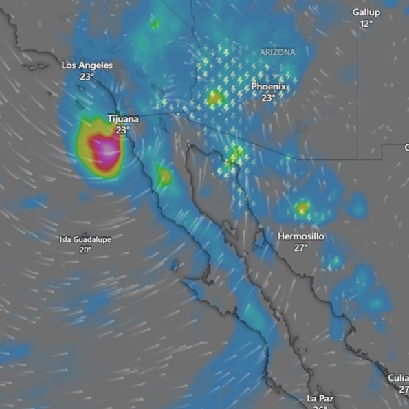 Mapa meteorológico con los efectos previstos de los remanentes de Rachel y el frente frío número 2 sobre Baja California.