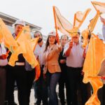 Verónica Delgadillo y representantes del Mercado de Abastos durante el arranque de obras de rehabilitación en Guadalajara.