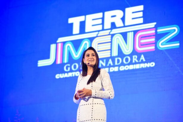 Tere Jiménez durante la presentación de su Cuarto Informe de Gobierno en Aguascalientes.