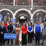 Tere Jiménez y representantes del Sistema DIF Estatal y Fundación Telmex-Telcel durante la entrega de becas y apoyos en Aguascalientes.