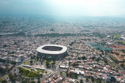 Vista aérea del Estadio Jalisco y las calles aledañas en Guadalajara.